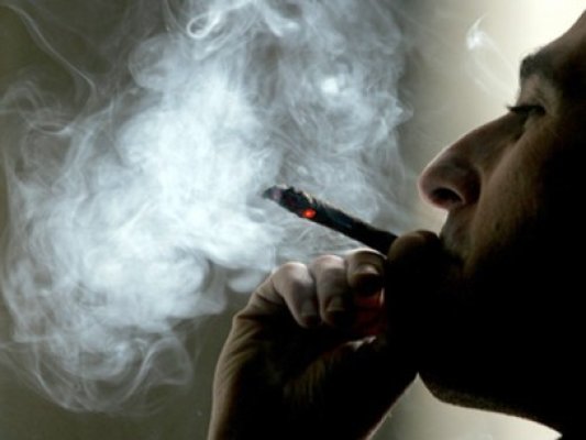 Incendiu la Cernavodă, din pricina unei ţigarete
